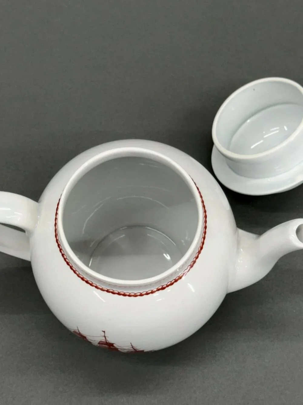 Wedgwood Flying Cloud Teapot Rust Ann McKim 1833 Georgetown Collection England